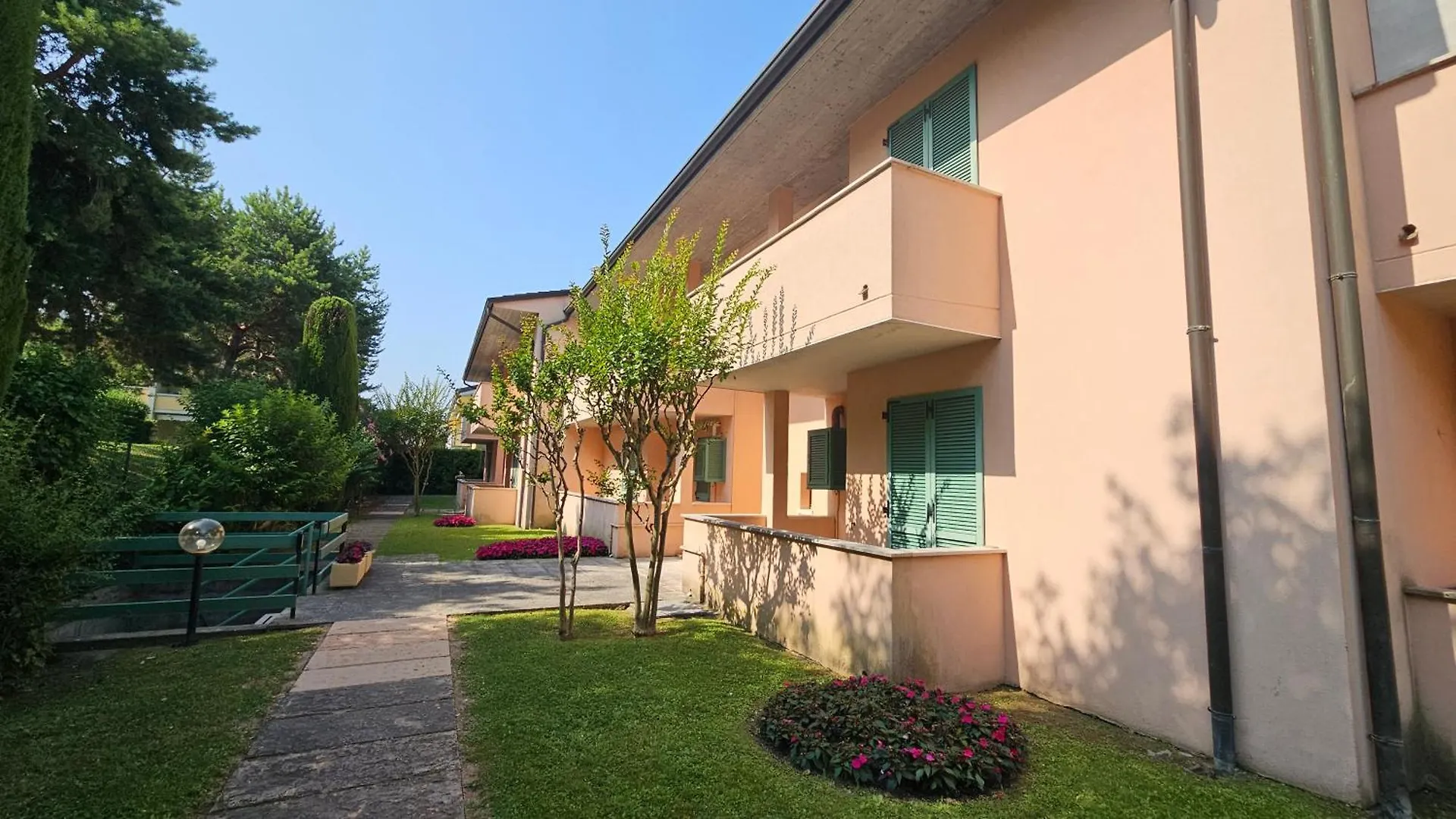 Apartment Ortensia - Regarda Travel Lazise