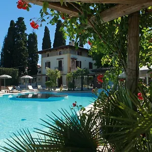 Guest house La Boheme
