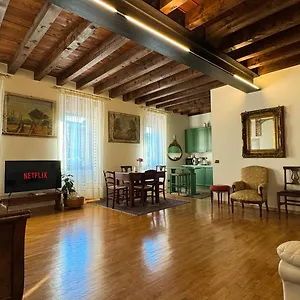  Apartment Dreaming
